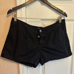5 for $40. Bundle & Save! Forever 21 mid rise black button up shorts size 30
